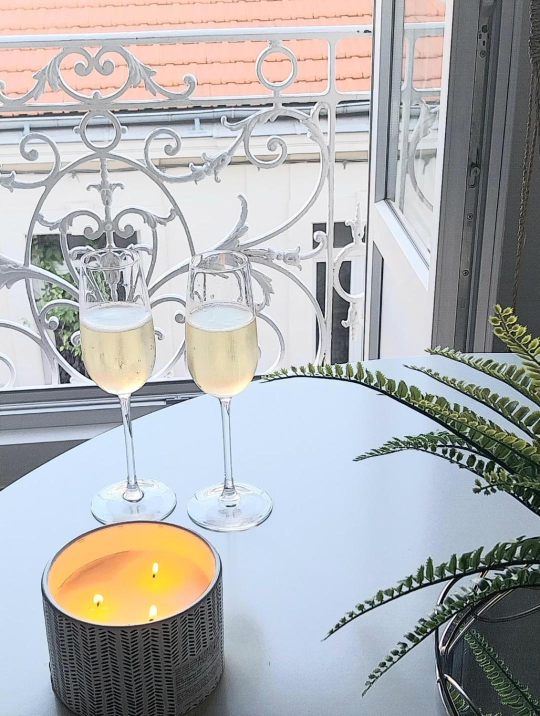 Artists Apartment Montpellier-Place De La Comedie מראה חיצוני תמונה
